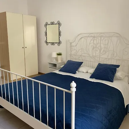 Azzurra * Lecce